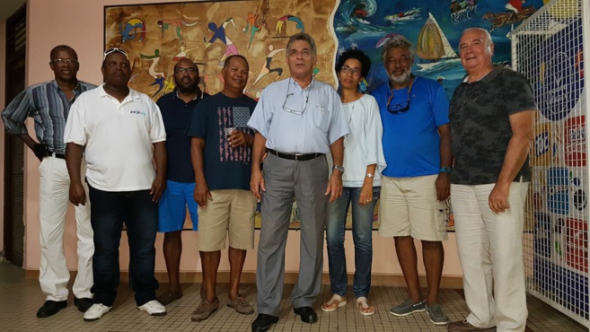 Le nouveau Comité Directeur de la ligue de voile de la Martinique , avec Claude Vatran à la Présidence.