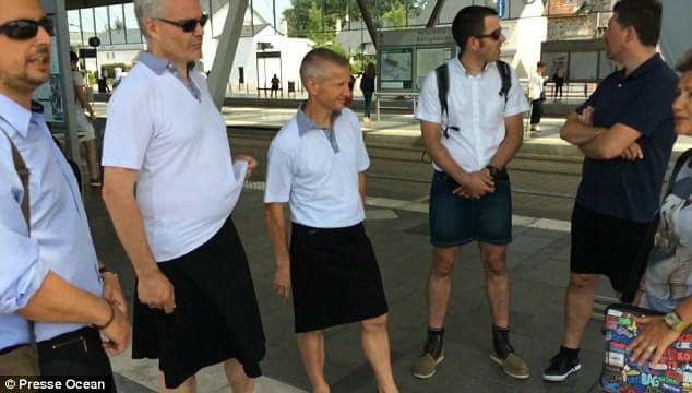FRANCE : Face à la canicule, les chauffeurs de bus sont en jupe