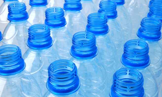 Il ne sera bientôt plus possible de se procurer des bouteilles d'eau en plastique à usage unique !