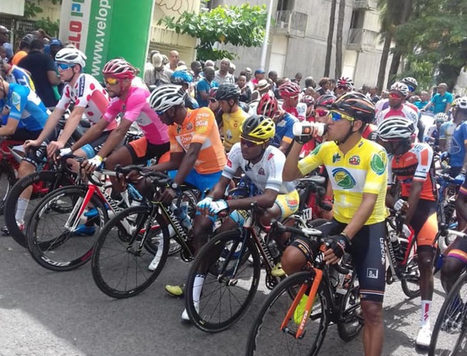 Chaque jour écoutez les commentaires de Marc Paulin sur le Tour Cycliste de Guadeloupe.  