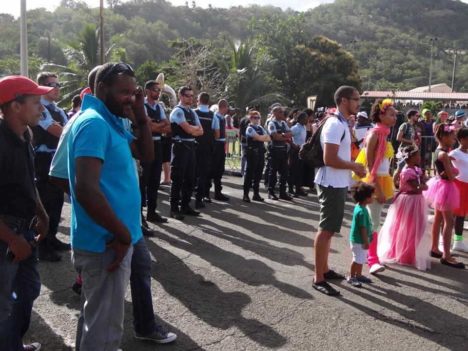 Démonstration de savoir faire et déploiement en force de la Gendarmerie Nationale au Carnaval du Sud !