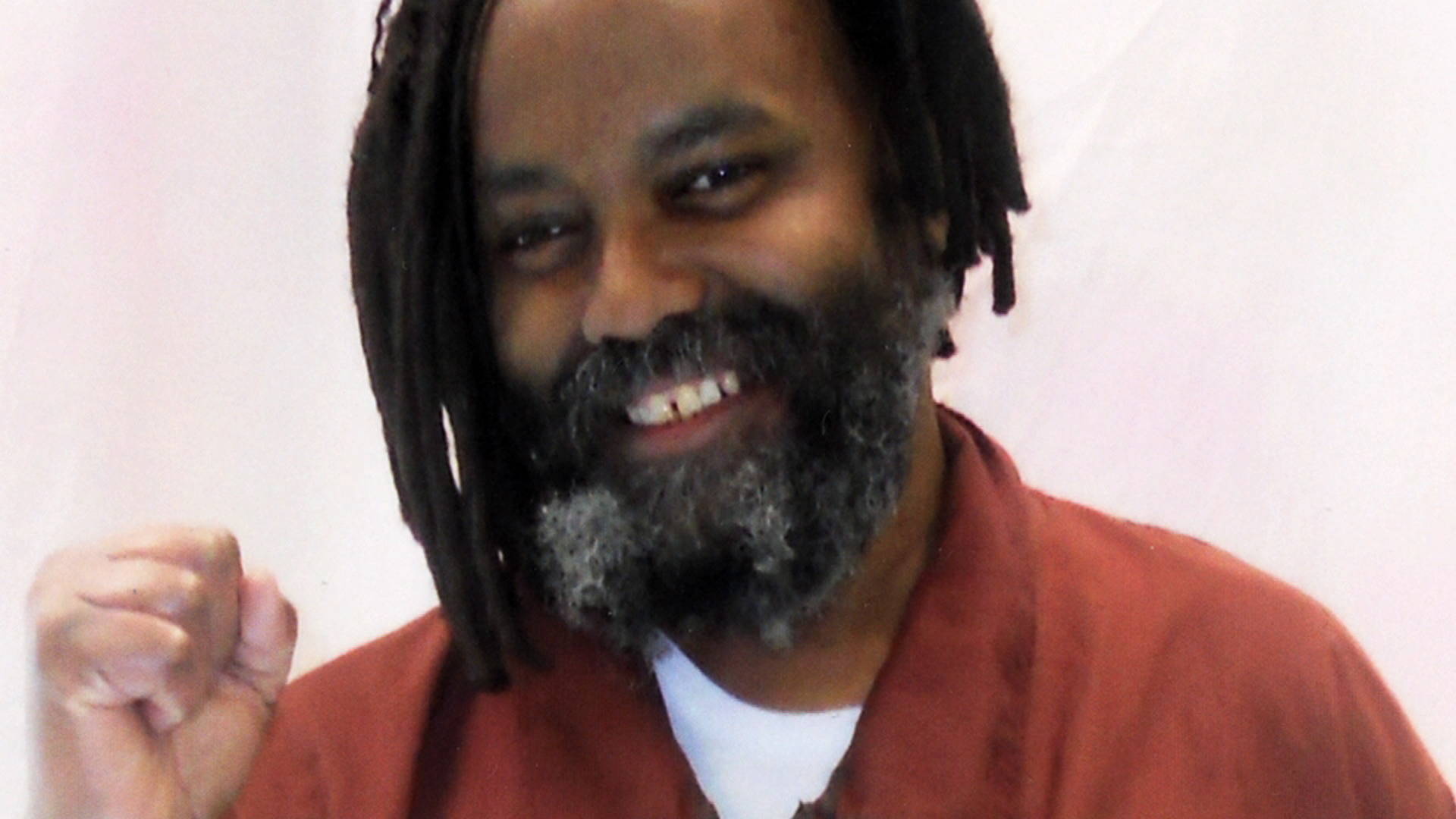 Au bout de 36 ans, Mumia Abu-Jamal ex-condamné à mort, obtient le droit de faire appel de sa condamnation par Gilbert Pago  