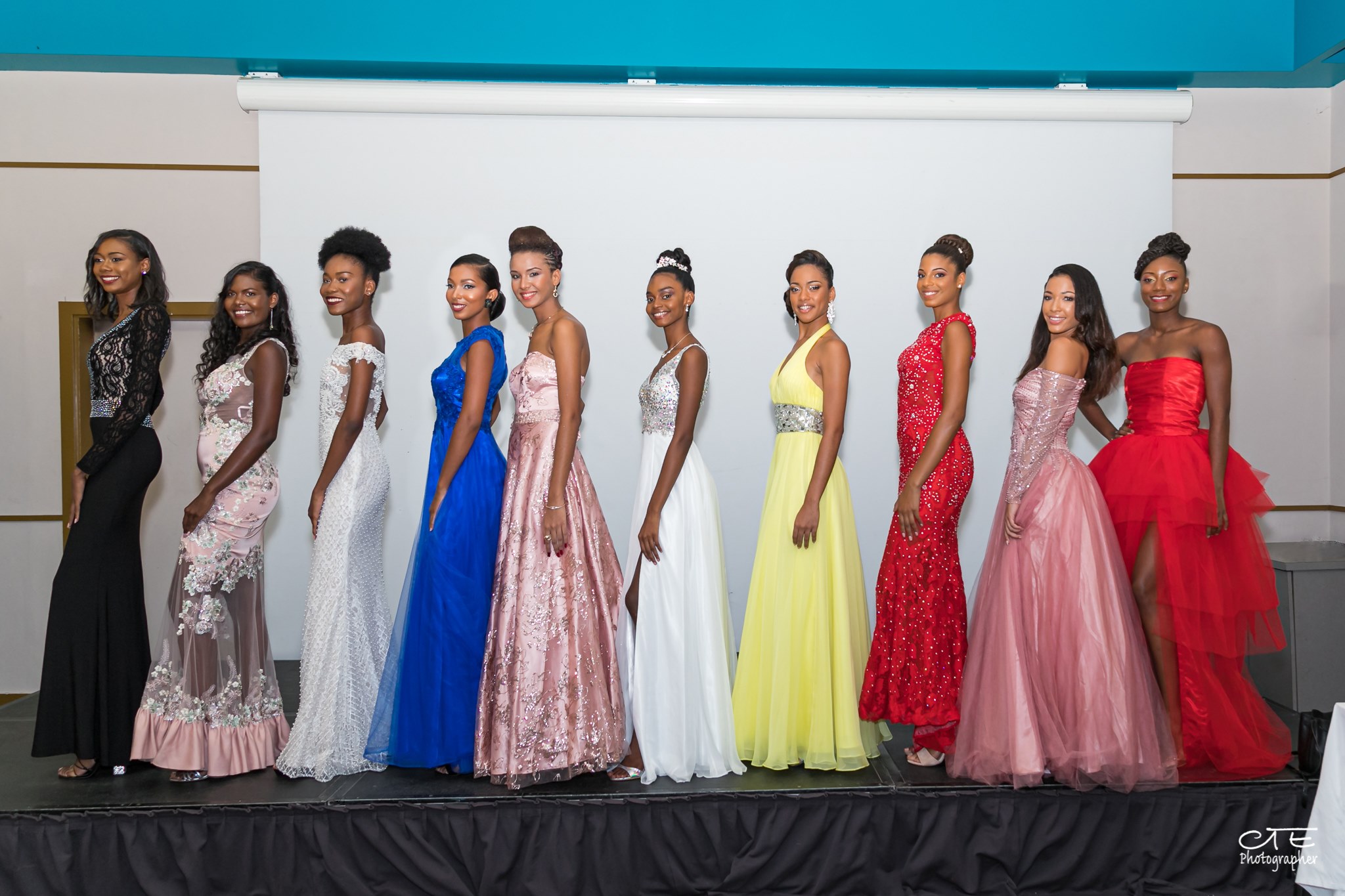 Photo collection Miss Martinique.  Cliquez dessus pour l'agrandir