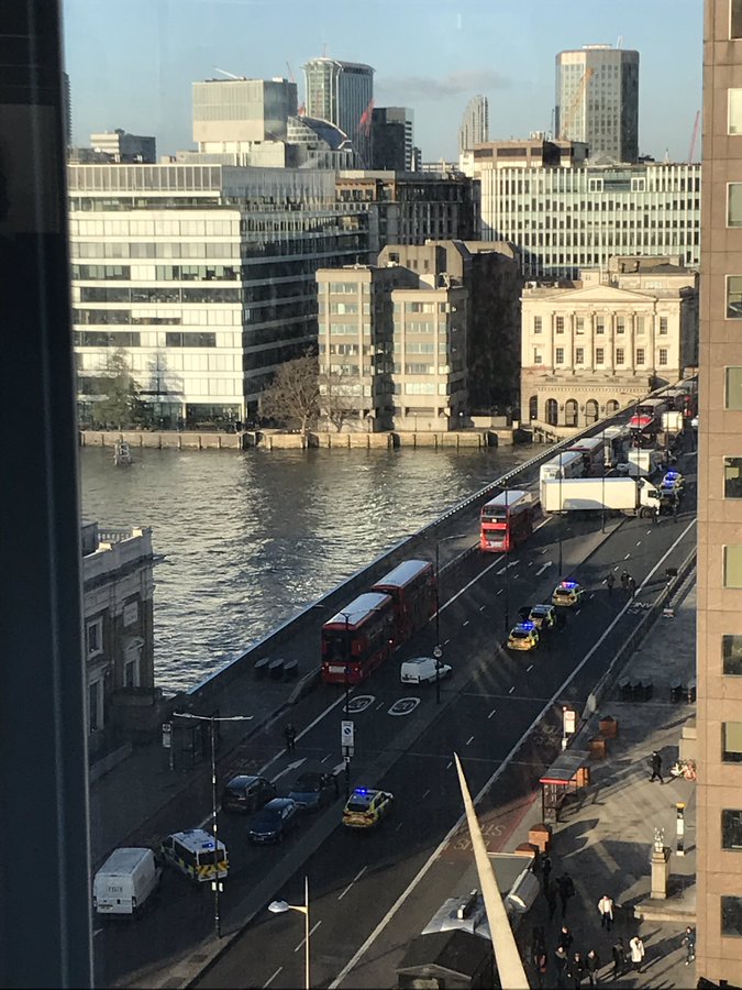 Des tirs entendus sur le pont de Londres, la police sur place !