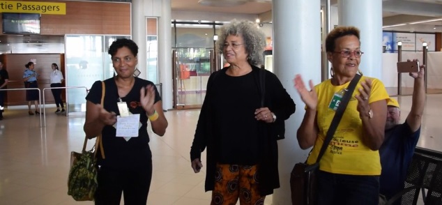 Angéla Davis en Martinique à l'initiative de l'union des femmes.