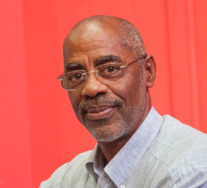 Bonne et Heureuse année par  Maurice Antiste sénateur de la Martinique