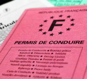 Une aide de 500 euros pour aider les apprentis à passer leur permis de conduire.