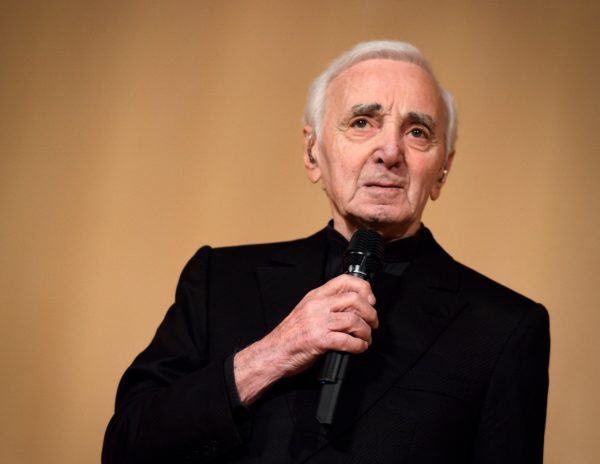 Charles Aznavour est mort .
