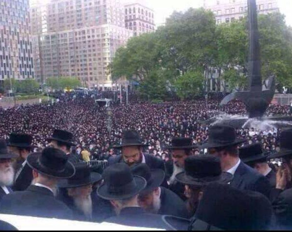 À New York, des milliers de Juifs manifestent contre le massacre de Gaza